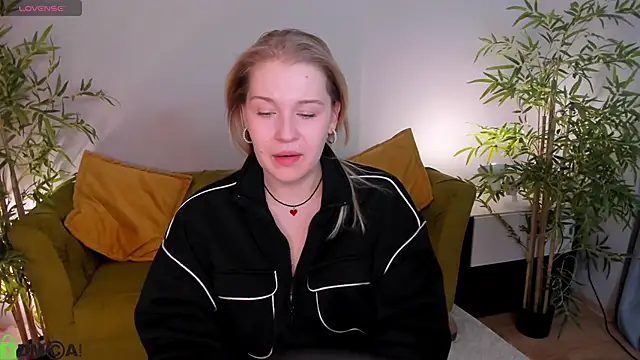 Colleen Blake online show from 05-20-26, 04:57