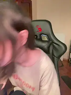 lalallalalaa- online show from 02-06-25, 02:00