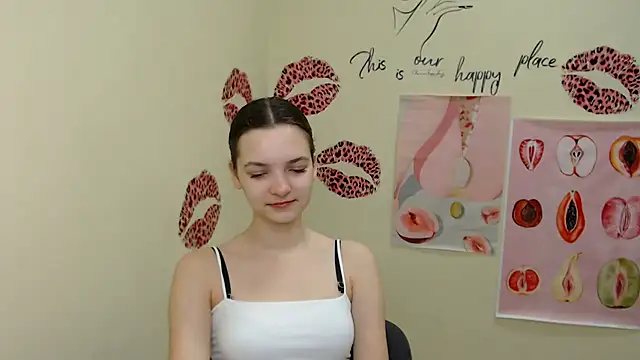 Snapshot of _SusieSu_ chatting on 01-11-25, 07:06 SusieSu online show from 01-11-25, 07:06