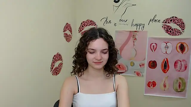 Snapshot of _SusieSu_ chatting on 01-16-25, 07:28 SusieSu online show from 01-16-25, 07:28