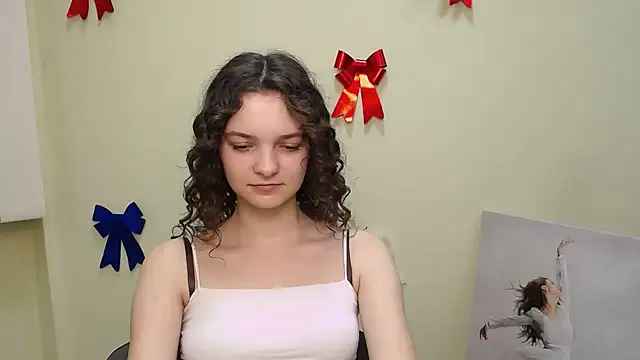 Snapshot of _SusieSu_ chatting on 02-02-25, 03:17 SusieSu online show from 02-02-25, 03:17