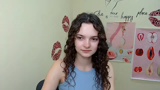 Snapshot of _SusieSu_ chatting on 02-04-25, 12:55 SusieSu online show from 02-04-25, 12:55