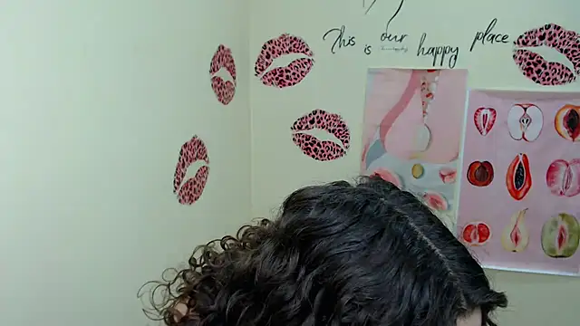 Snapshot of _SusieSu_ chatting on 02-07-25, 07:29 SusieSu online show from 02-07-25, 07:29