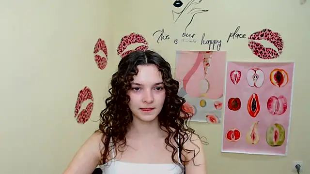 Snapshot of _SusieSu_ chatting on 02-11-25, 01:20 SusieSu online show from 02-11-25, 01:20