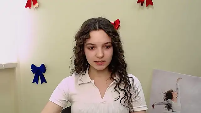 Snapshot of _SusieSu_ chatting on 02-19-25, 10:45 SusieSu online show from 02-19-25, 10:45