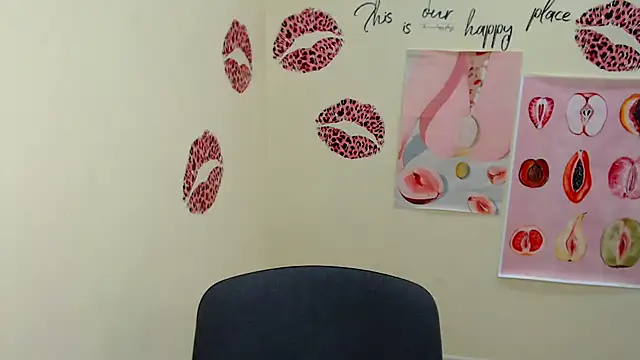 Snapshot of _SusieSu_ chatting on 03-06-25, 10:41 SusieSu online show from 03-06-25, 10:41