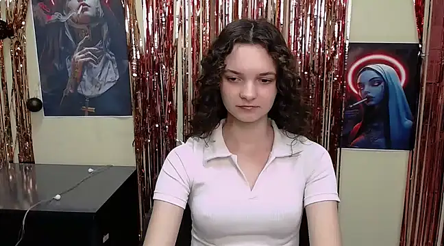 Snapshot of _SusieSu_ chatting on 03-09-25, 04:44 SusieSu online show from 03-09-25, 04:44