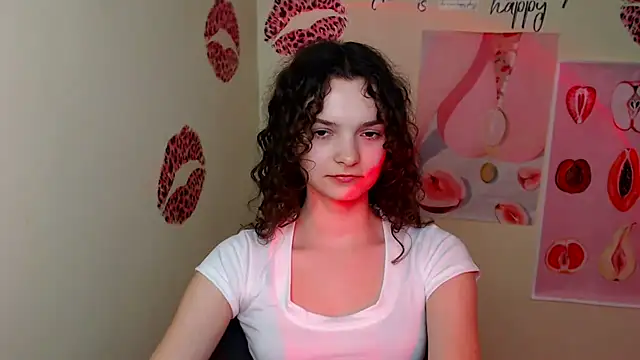 Snapshot of _SusieSu_ chatting on 03-11-25, 10:51 SusieSu online show from 03-11-25, 10:51