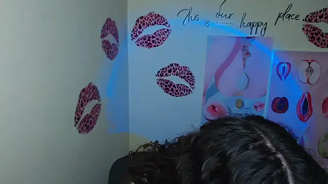 Snapshot of _SusieSu_ chatting on 03-15-25, 07:38 SusieSu online show from 03-15-25, 07:38