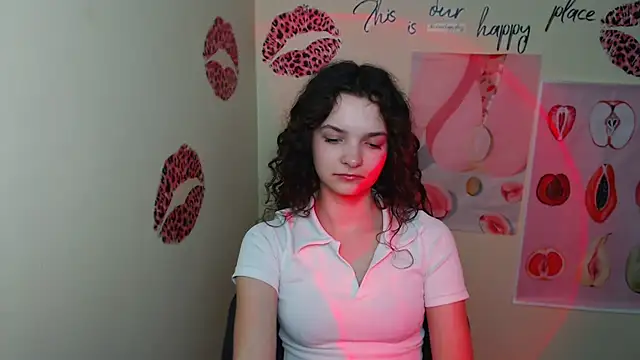 Snapshot of _SusieSu_ chatting on 03-16-25, 01:49 SusieSu online show from 03-16-25, 01:49