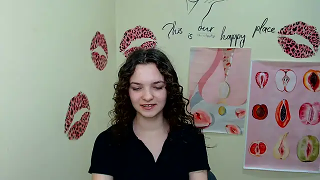 Snapshot of _SusieSu_ chatting on 03-19-25, 04:34 SusieSu online show from 03-19-25, 04:34