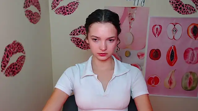 Snapshot of _SusieSu_ chatting on 09-19-25, 06:37 SusieSu online show from 09-19-25, 06:37