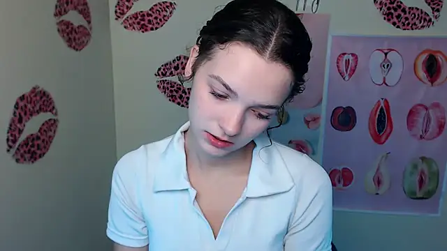 Snapshot of _SusieSu_ chatting on 09-21-25, 06:48 SusieSu online show from 09-21-25, 06:48