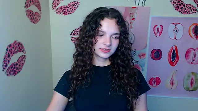 Snapshot of _SusieSu_ chatting on 09-23-25, 06:27 SusieSu online show from 09-23-25, 06:27