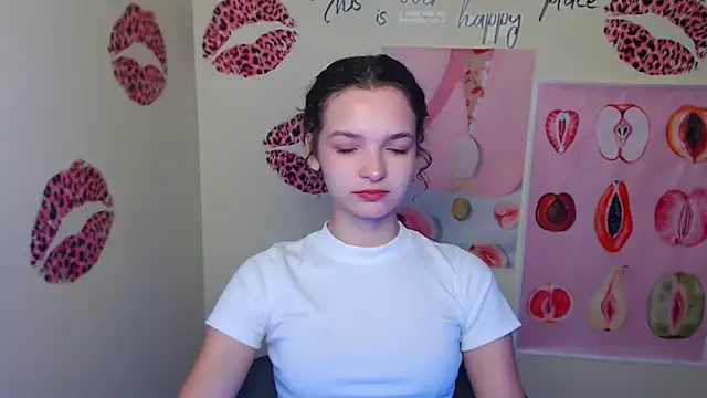 Snapshot of _SusieSu_ chatting on 09-25-25, 06:50 SusieSu online show from 09-25-25, 06:50