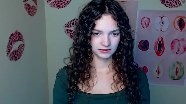 Snapshot of _SusieSu_ chatting on 10-04-25, 07:01 SusieSu online show from 10-04-25, 07:01