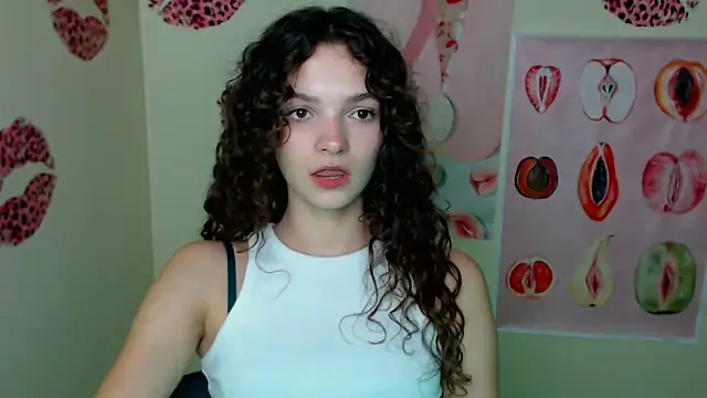 Snapshot of _SusieSu_ chatting on 10-05-25, 12:25 SusieSu online show from 10-05-25, 12:25