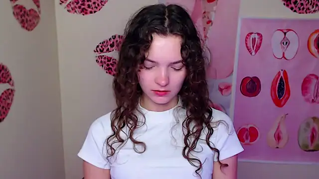 Snapshot of _SusieSu_ chatting on 10-24-25, 06:32 SusieSu online show from 10-24-25, 06:32