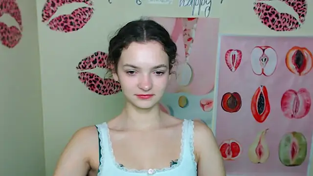 Snapshot of _SusieSu_ chatting on 11-12-25, 06:58 SusieSu online show from 11-12-25, 06:58