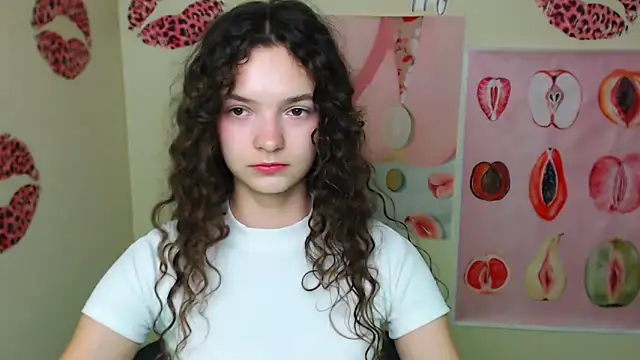 Snapshot of _SusieSu_ chatting on 11-22-25, 07:07 SusieSu online show from 11-22-25, 07:07