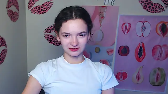 Snapshot of _SusieSu_ chatting on 11-23-25, 01:11 SusieSu online show from 11-23-25, 01:11