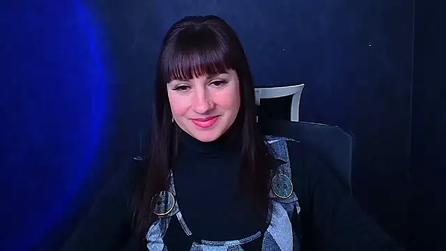 Snapshot of Violla_My chatting on 01-08-25, 12:15 Violla My online show from 01-08-25, 12:15