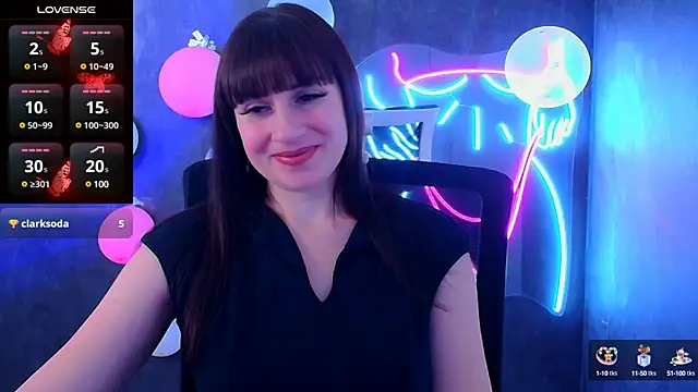 Snapshot of Violla_My chatting on 02-18-25, 01:00 Violla My online show from 02-18-25, 01:00