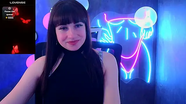 Snapshot of Violla_My chatting on 02-19-25, 06:44 Violla My online show from 02-19-25, 06:44