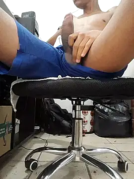 Snapshot of eomaisnovo0 chatting on 12-29-24, 10:56 eomaisnovo0 online show from 12-29-24, 10:56