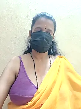 Snapshot of akshara_22 chatting on 03-05-25, 04:13 akshara 22 online show from 03-05-25, 04:13