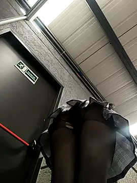 Lila Desiree online show from 04-27-26, 03:43