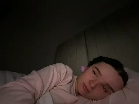 maisiesmithx online show from 02-17-26, 03:25