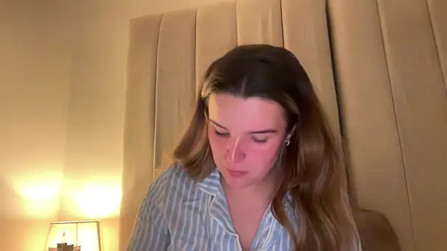 maisiesmithx online show from 04-08-26, 11:37