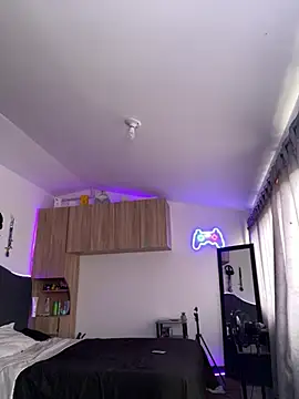 sue   0 online show from 03-20-25, 06:53