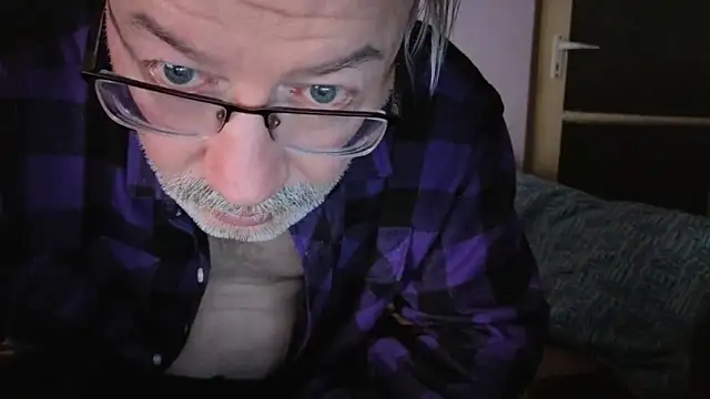 loverboyxxx69 online show from 11-10-25, 02:54