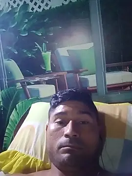 Snapshot of Diogo100 chatting on 10-27-25, 03:43 Diogo100 online show from 10-27-25, 03:43