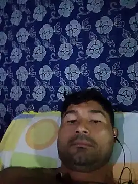 Snapshot of Diogo100 chatting on 12-20-25, 05:03 Diogo100 online show from 12-20-25, 05:03