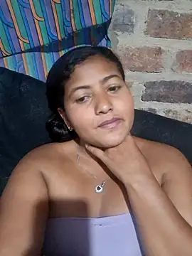Snapshot of nilson2902 chatting on 07-05-26, 03:02 nilson2902 online show from 07-05-26, 03:02