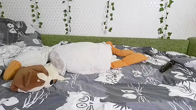 Snapshot of Mila_starx chatting on 03-03-25, 04:58 Mila starx online show from 03-03-25, 04:58