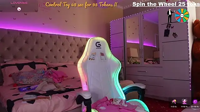 Alicia007 online show from 10-17-25, 07:11