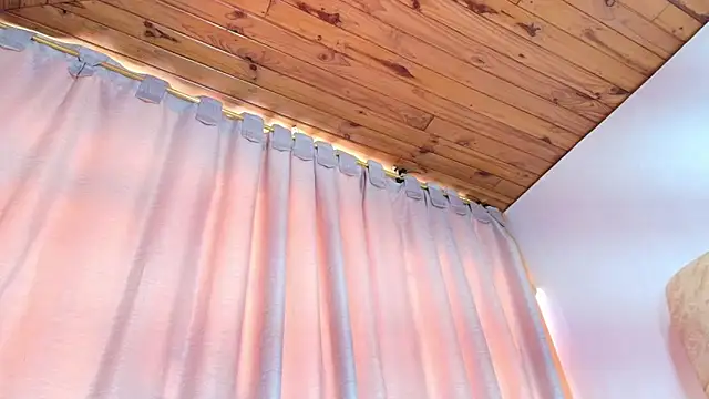 Naia x online show from 09-11-25, 07:47