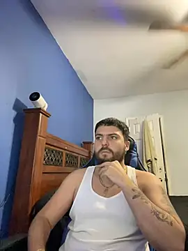 Snapshot of MasterKvn chatting on 01-12-25, 11:07 MasterKvn online show from 01-12-25, 11:07