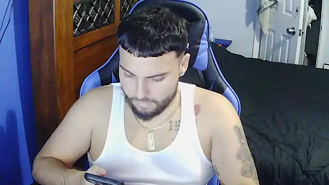 Snapshot of MasterKvn chatting on 01-26-25, 04:20 MasterKvn online show from 01-26-25, 04:20