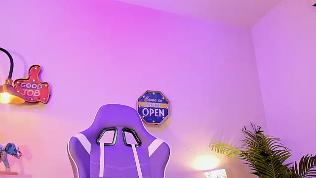 lupeebony online show from 01-22-25, 01:31