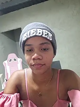 Snapshot of Luciia_cute chatting on 03-30-26, 01:39 Luciia cute online show from 03-30-26, 01:39