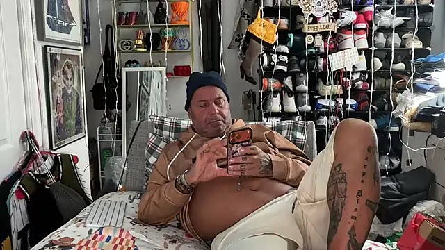 joeytatts66 online show from 12-20-25, 03:35