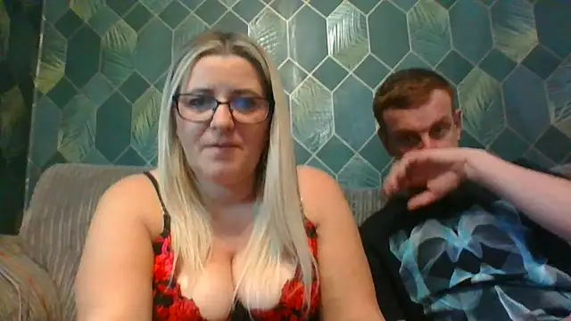 SweetXCandyX online show from 11-18-25, 07:40