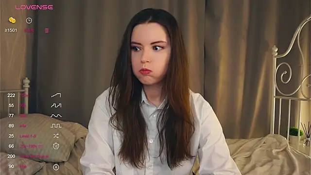 LoraDevon online show from 02-07-25, 04:03