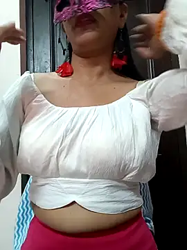 Snapshot of The_brutegodddess chatting on 12-13-24, 04:54 The brutegodddess online show from 12-13-24, 04:54