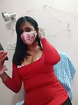 Snapshot of The_brutegodddess chatting on 02-07-25, 11:01 The brutegodddess online show from 02-07-25, 11:01